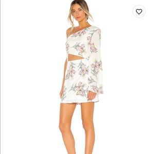 Adorable Superdown one arm dress